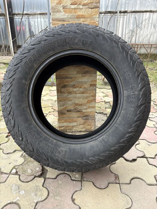 Set 4 Anvelope Kumho RoadVenture AT52 265/65 R17 M+S