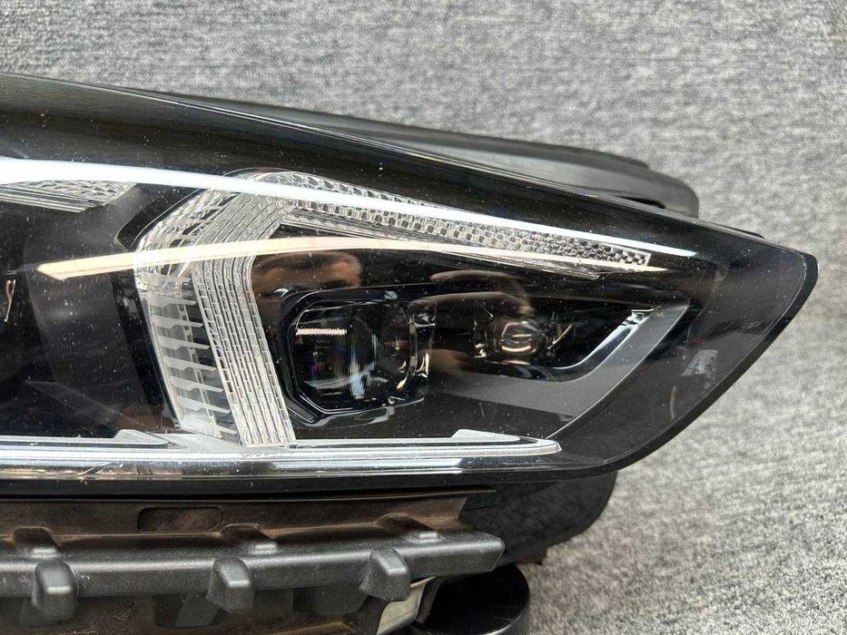 Far dreapta led adaptiv BMW X1 U11