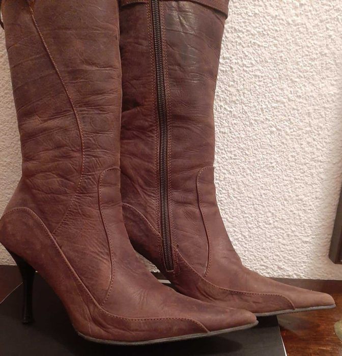 Ботуши естествена кожа-вишнев цвят,размер 36-българска номерация