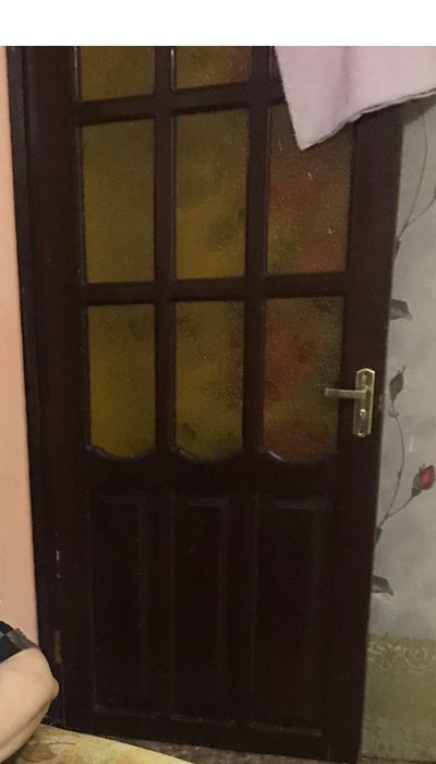 Деревянные двери со стеклом