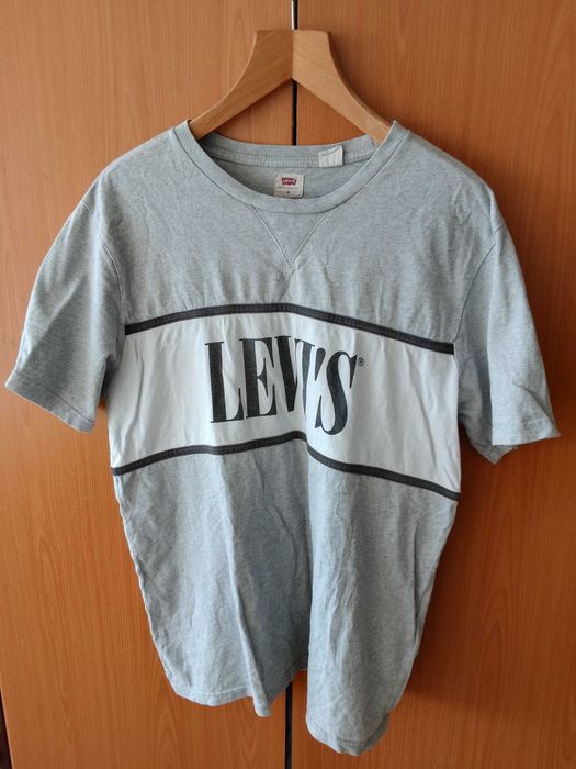 Оригинална памучна тениска Levi's като нова (M)