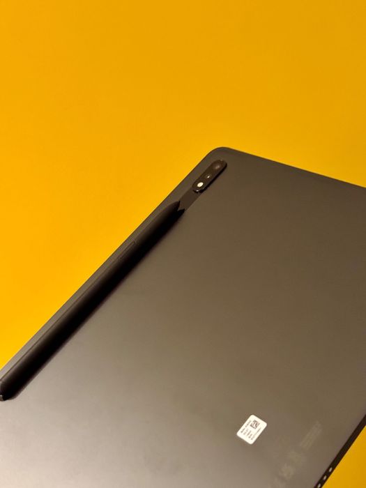 Samsung Galaxy Tab S8 Plus - в отлично състояние плюс аксесоарии