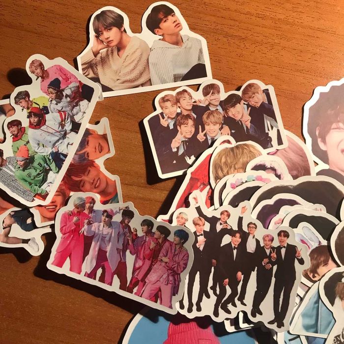 Наклейки с BTS по 100 тенге