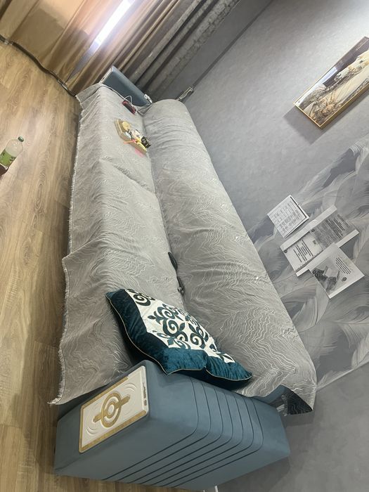 диван гостевой  чистый