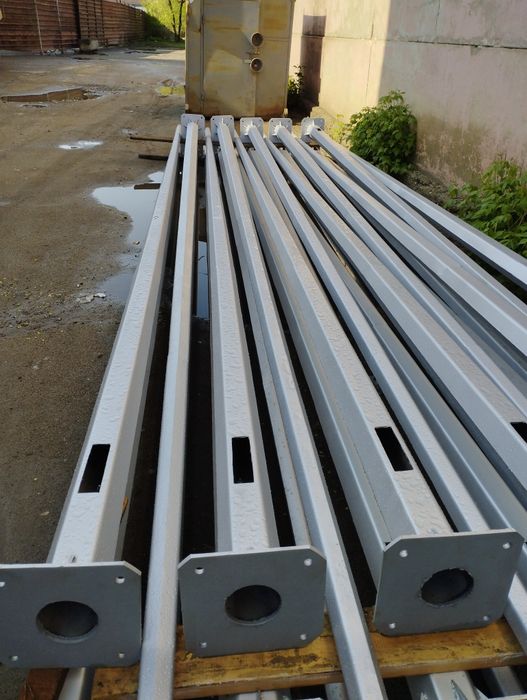 Продам металлические шестигранные столбы освещения