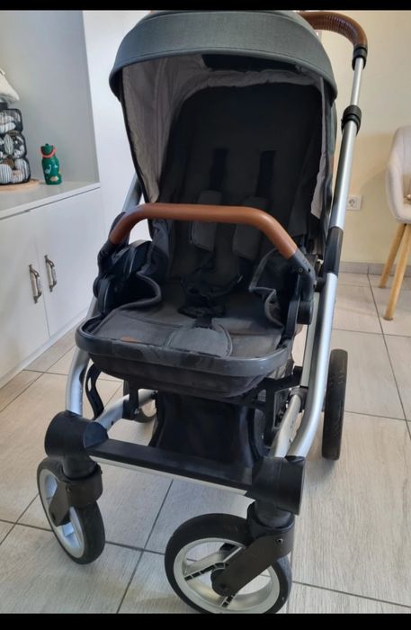 Vând carucior Cybex Nio Musty