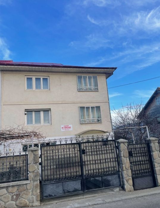 Vânzare casă duplex Vălenii de Munte
