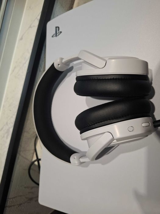 Продавам комплект PlayStation 5 с диск – готов за игра!