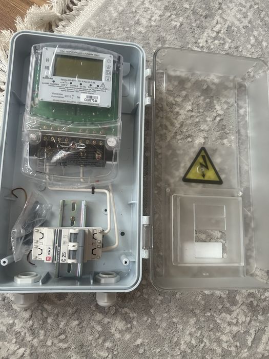 Продам  однофазный  электрически счетчик
