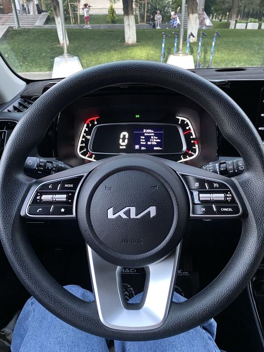 Kia Sonet LUXE Автомат