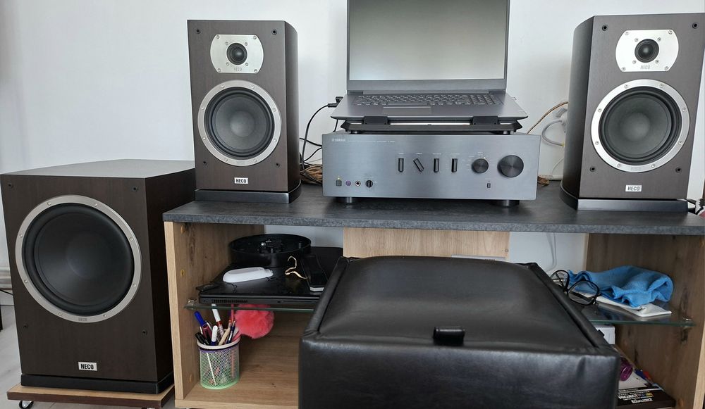 Sistem audio Hi-Fi  – Boxe HECO 302, Subwoofer HECO 250A,Amplificator Yamaha  301.