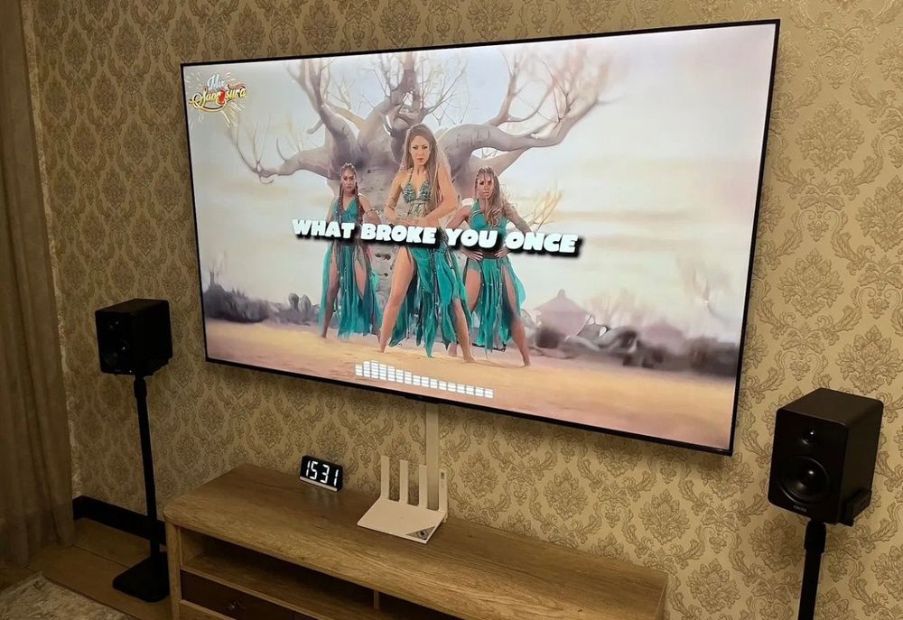 TCL 180 см 4К smart tv телевизор