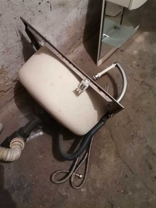 Мивка за кухня със смесител, корито 40см. Външен размер 44.5