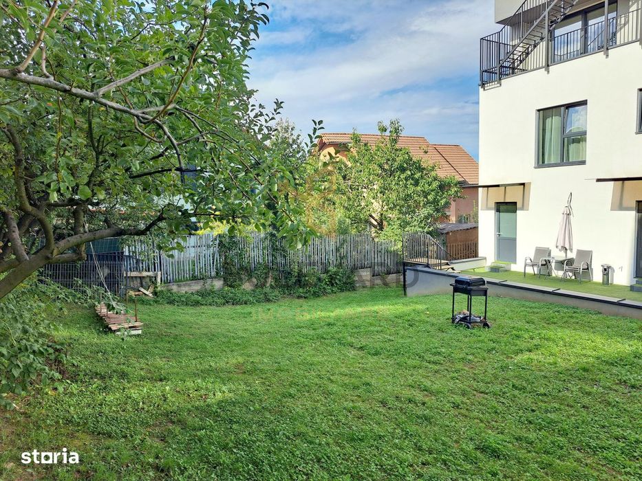 Penthouse 150 mp utili+ terase 200 mp+ 2 parcari subterane +curte 120 — fotografia 1