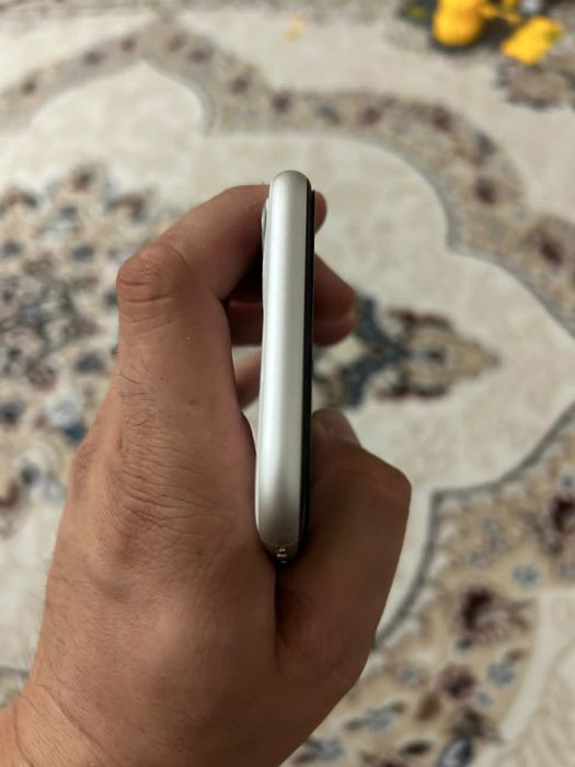 Продам Iphone 11 White