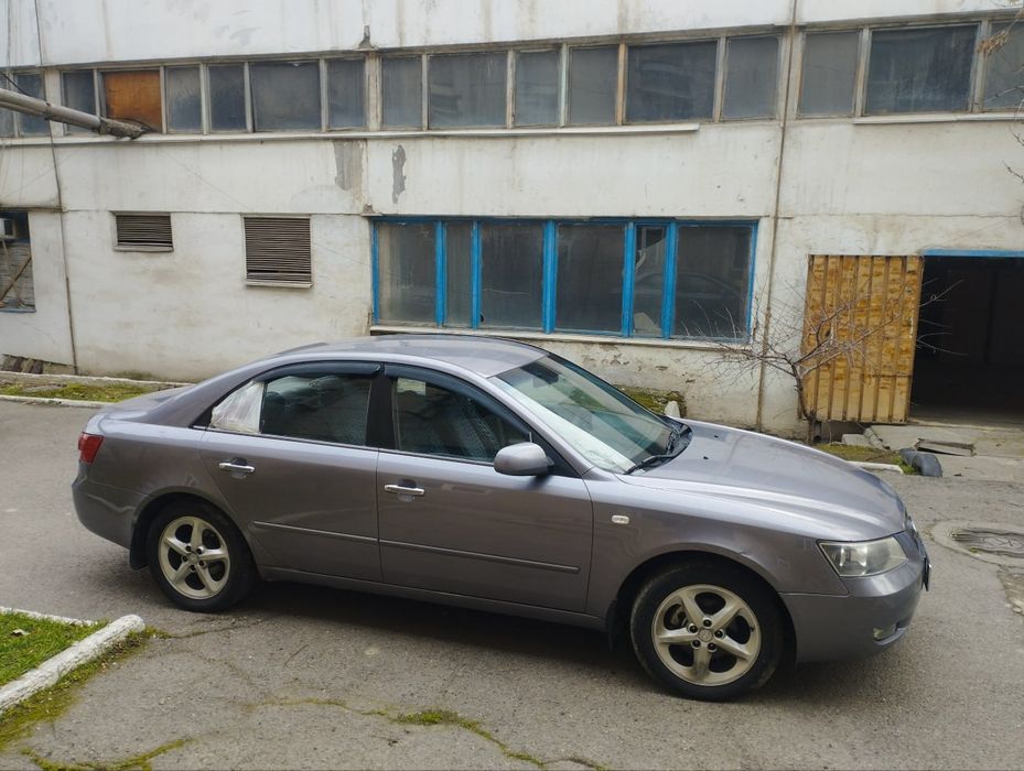 Продается автомобиль HYUNDAI SONATA 2005 год