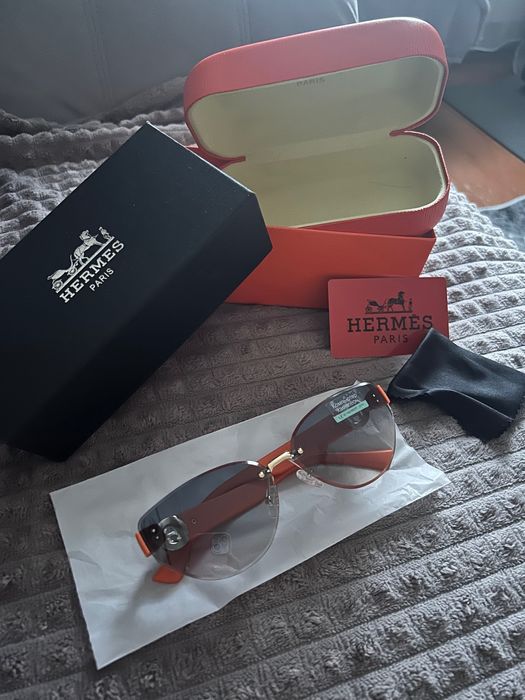 Очки солнцезащитные Hermes.