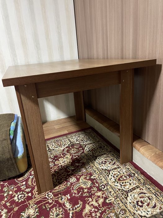 Кухонный стол