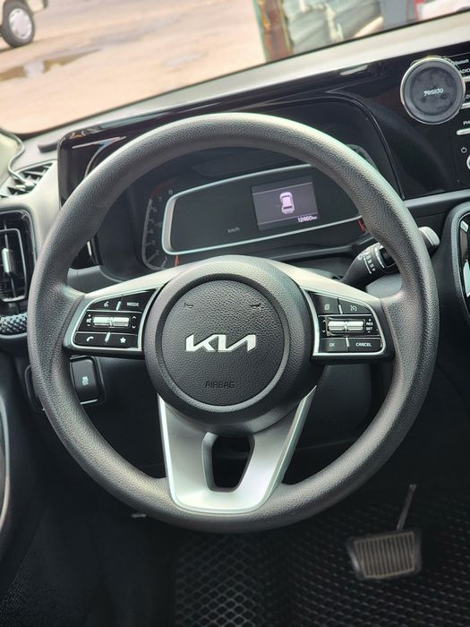 Kia Sonet 2025 yil