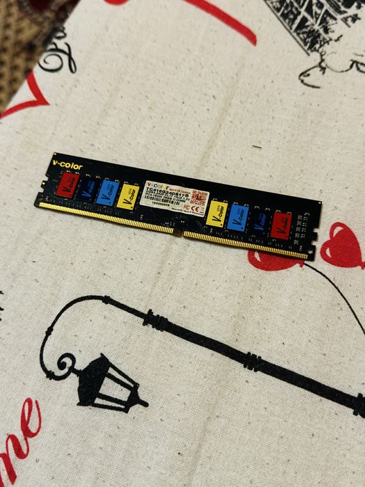 Оперативная память  V-COLOR DDR4 16gb
