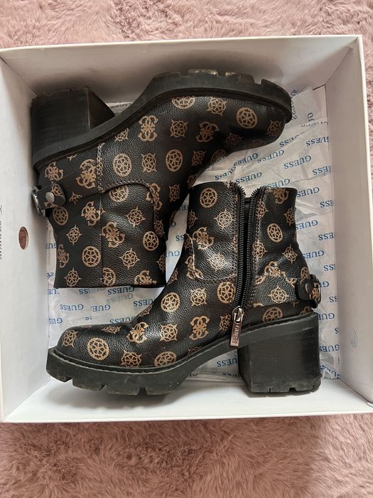 Дамски боти Guess