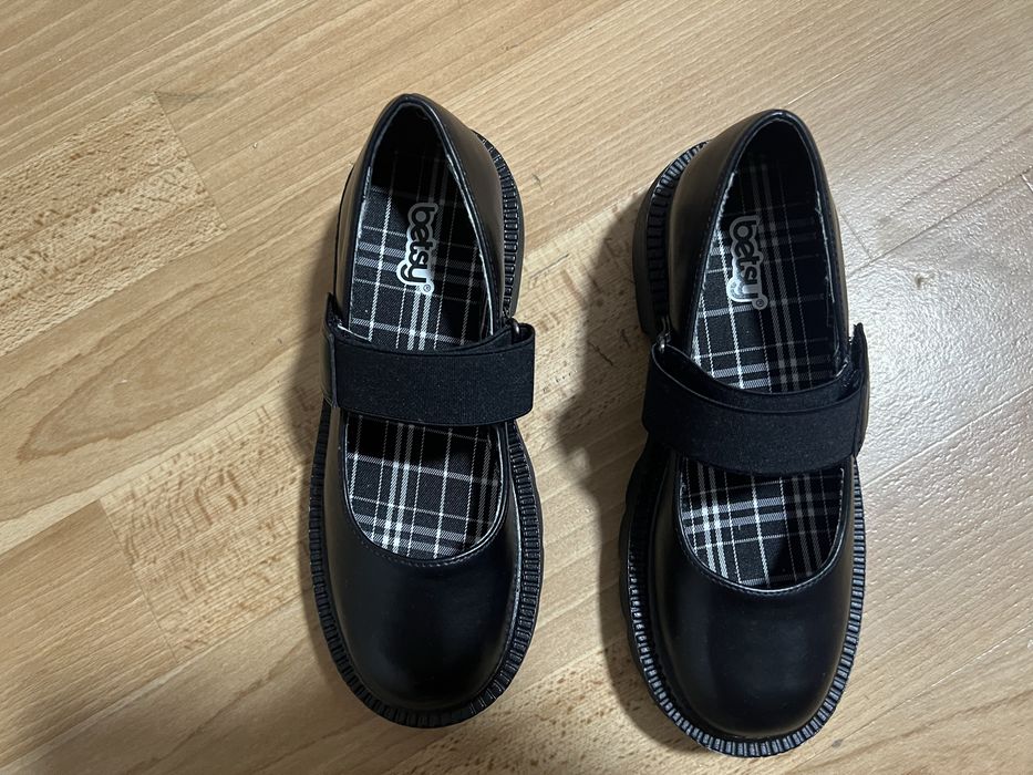 Продам женскую обувь