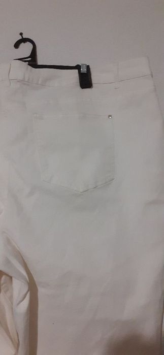 Нови големи дамски дънки