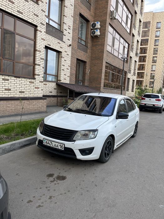 Продам Ладу Гранту (лифтбек)