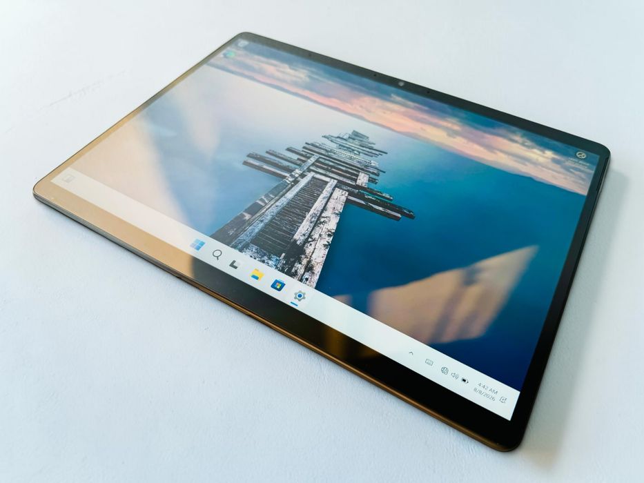 Microsoft Surface Pro 8 13" Touch i5-1145G7 8GB 256GB SSD Перфектен! Гаранция!