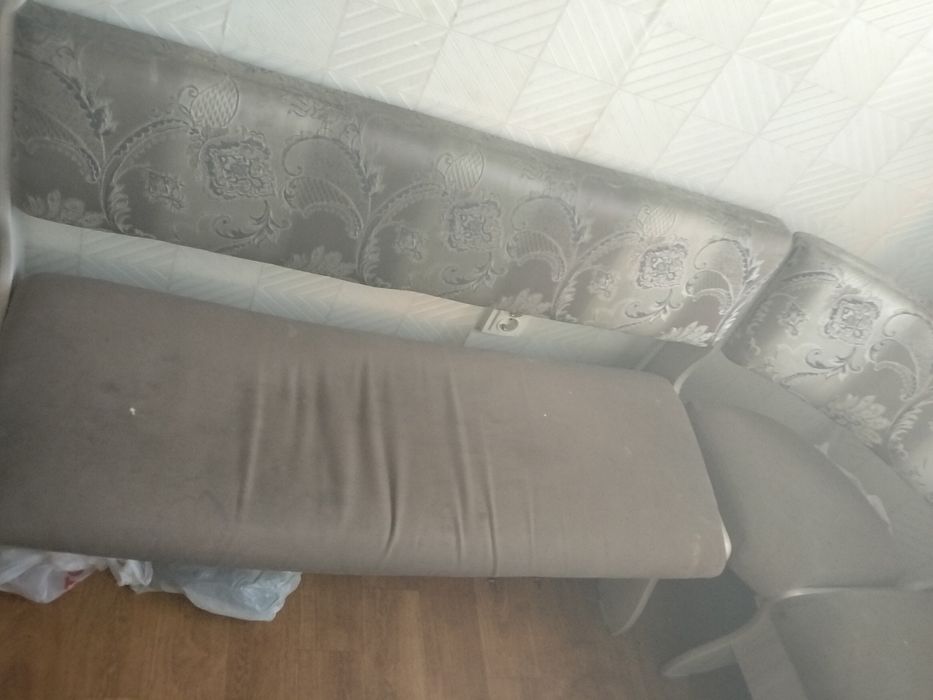 Продам кух диван. Недорого.