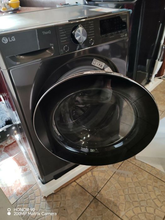 Стиральная машина LG (9кг) Inverter D. drive motor+ Steam Turbo Wash