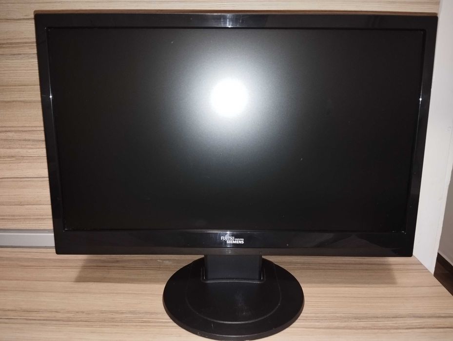 Монитор Fujitsu Siemens 19"