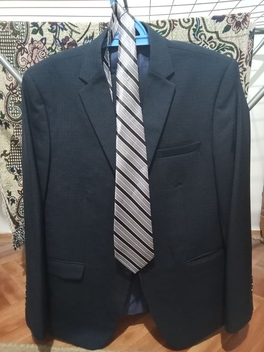Продаётся мужской костюм