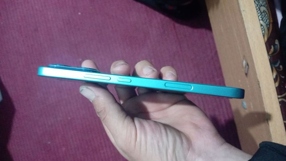 Honor 400 lite 8/ 256 holati yangi