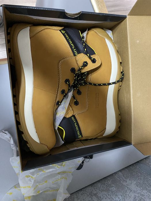 Продам спецобувь. Safetyshoose DeltaPlus