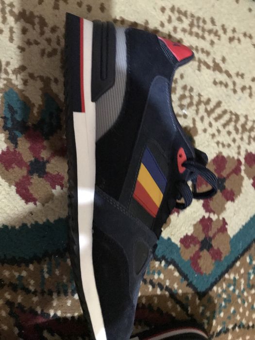 Adidași sport România.