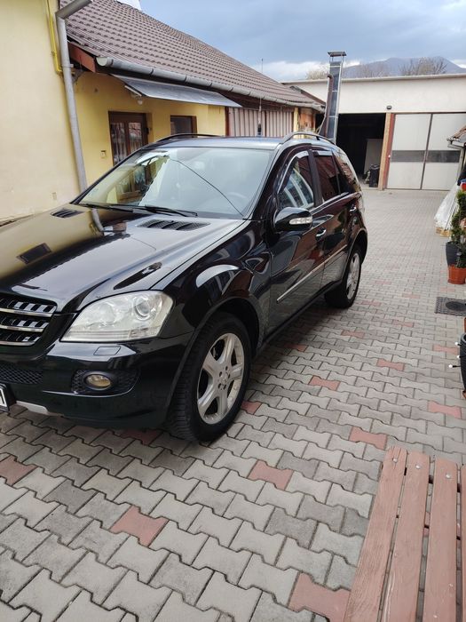 Vind Mercedes Ml  starea perfectă de funcționare