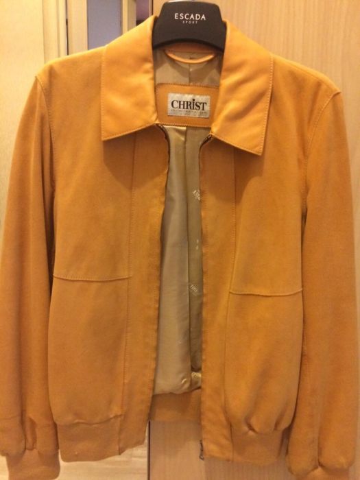 Продам женскую куртку CHRIST