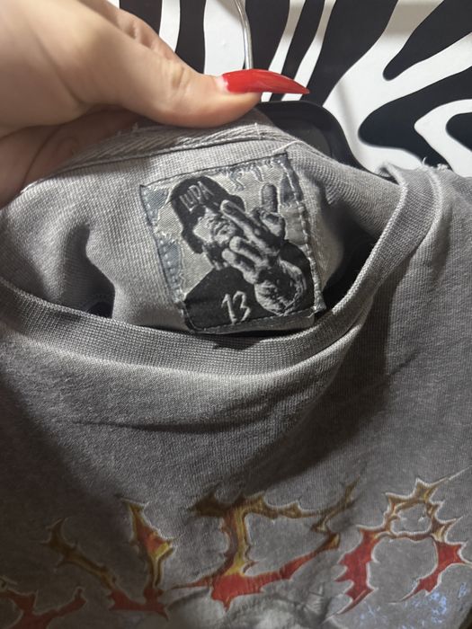 Продавам тениска и панталон на луда