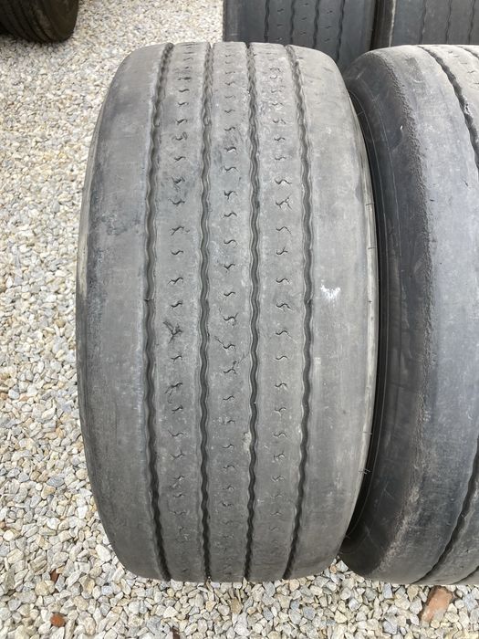Гуми за камион 385-55-22.5