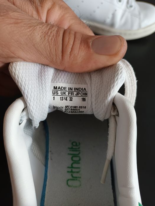 Кецове естеств.кожа Адидас 32 номер  30лв.