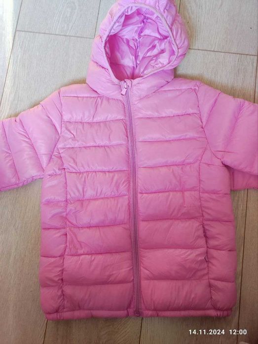 куртка новая на девочку