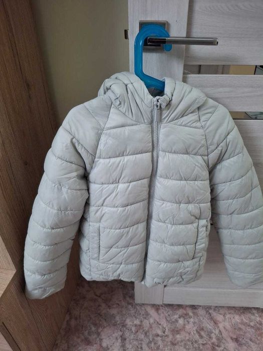 Продам детские куртки на девочку