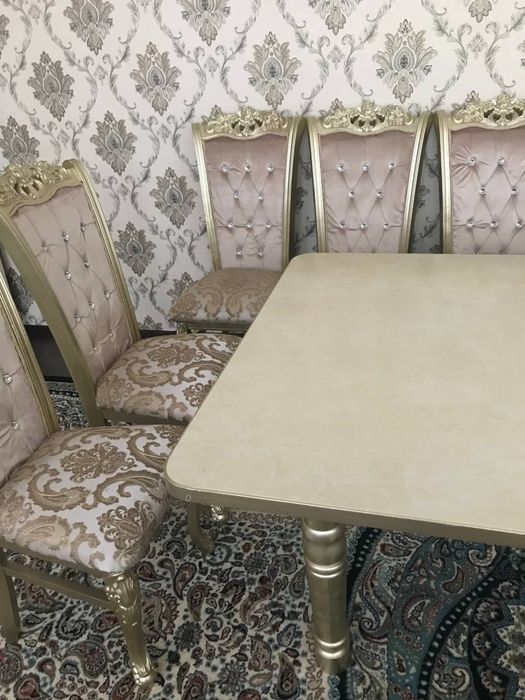 Продам стол стулья новые стульев 18 шт