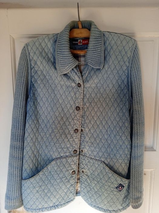 Женска дънкова горница.