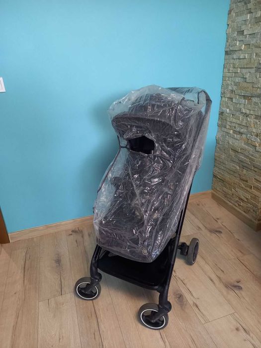 Продавам детска количка Cybex Beezy