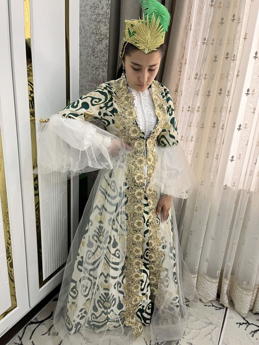 Ansabil faqat yashil naketi va doʻpisi