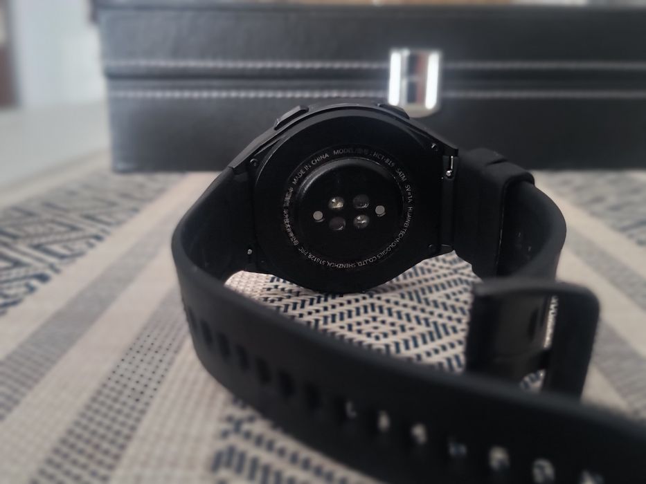 Ofertă Smartwatch Huawei GT 2 E!