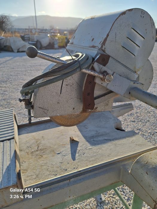 Машина за рязане с диамантен диск