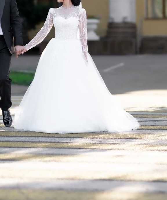 Свадебное платье